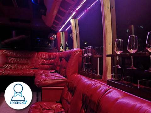 Парти бус с ТОП еротични танцьорки за Ергенско парти. Уникален еротичен подарък за всеки младоженец. Бъдете подготвени за много изненади!