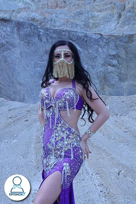 Ориенталски танци за частни партита и заведения. Belly dance шоу програми от ТОП изпълнителки. Ориенталската танцова програма за всеки повод.