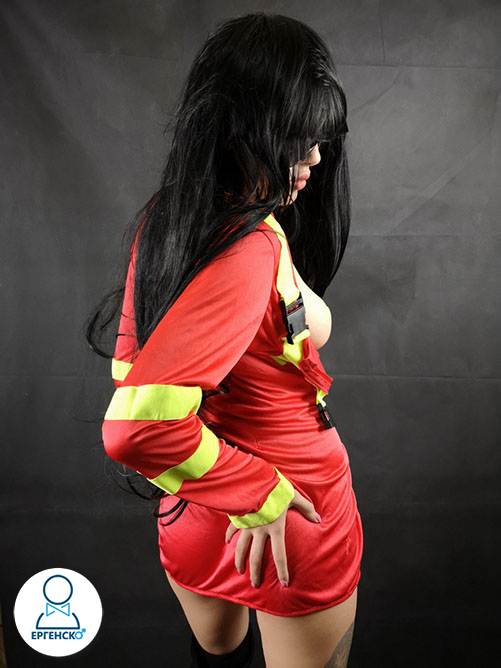 Стриптизьорка с тематичен костюм на пожарникарка за Ергенско парти. Miss Jaklin ще остави младоженецът без дъх. Горещи Лапденс стрип танци